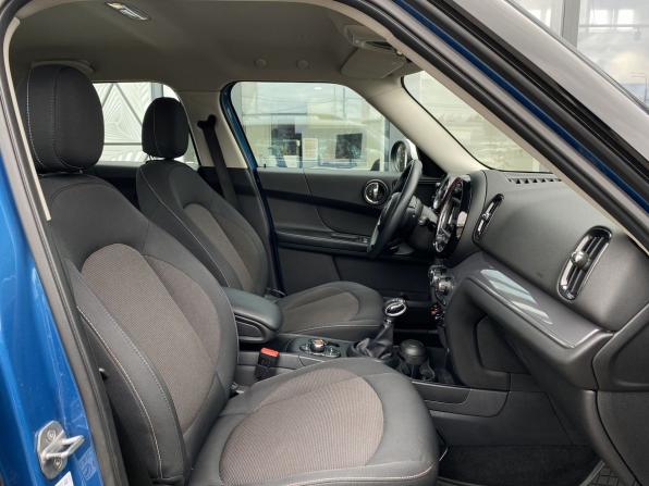 Mini Countryman II с пробегом 2018 года, цена 2 239 000 рублей, 72127 км, внедорожник, Автокод Объявления