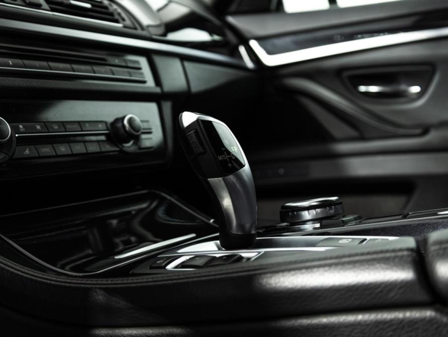 BMW 5 серии VI (F10/F11/F07) Рестайлинг Санкт-Петербург  - изображение 17