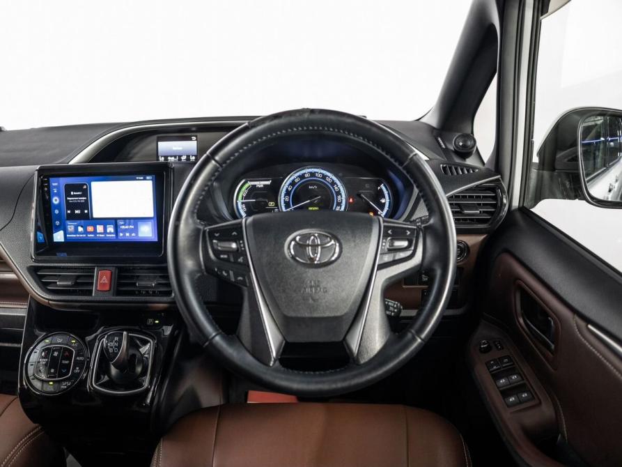 Toyota Voxy III (R80) Иркутск  - изображение 10