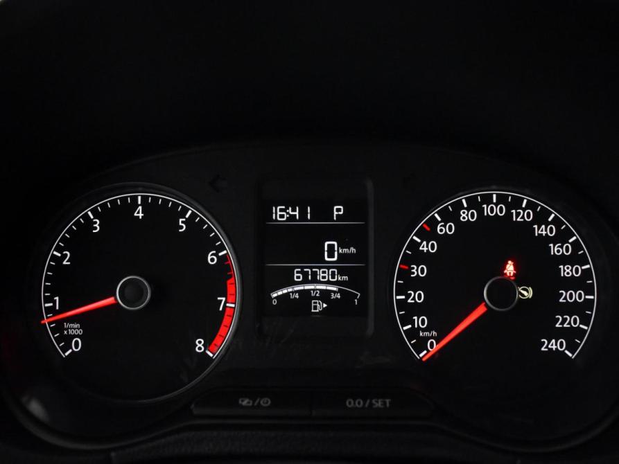 Volkswagen Polo V Рестайлинг Санкт-Петербург  - изображение 19