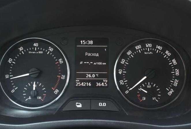 Skoda Roomster I Рестайлинг с пробегом 2012 года, цена 810 000 рублей, 254216 км, компактвэн, Автокод Объявления