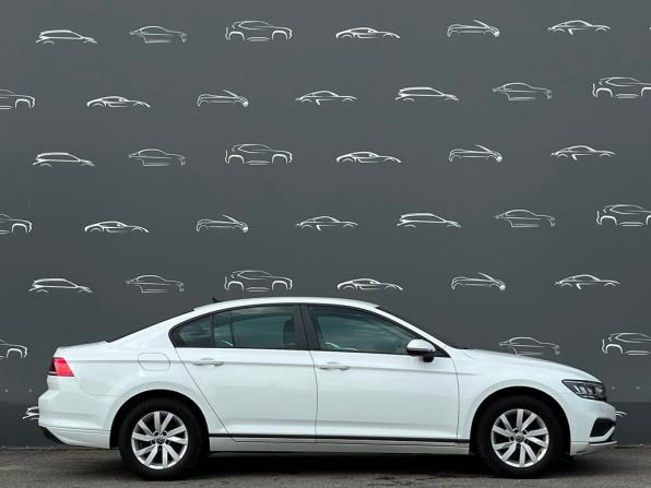 Volkswagen Passat B8 Рестайлинг с пробегом 2020 года, цена 2 178 100 рублей, 56638 км, седан, Автокод Объявления