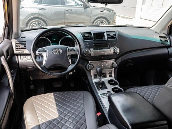 Toyota Highlander II (XU40) Рестайлинг с пробегом 2012 года, цена 1 669 000 рублей, 189166 км, внедорожник, Автокод Объявления