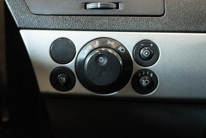 Opel Astra H Рестайлинг с пробегом 2012 года, цена 709 000 рублей, 209037 км, универсал, Автокод Объявления