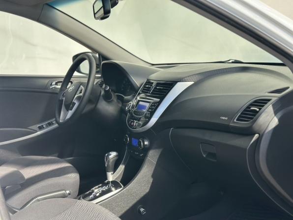 Hyundai Solaris I с пробегом 2014 года, цена 930 000 рублей, 151739 км, седан, Автокод Объявления