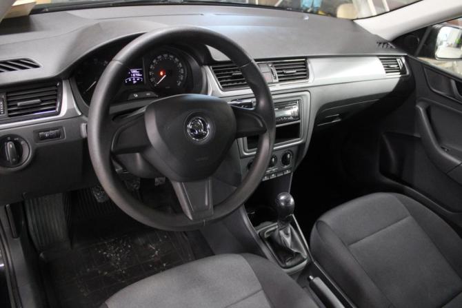 Skoda Rapid I с пробегом 2015 года, цена 629 000 рублей, 110756 км, лифтбек, Автокод Объявления