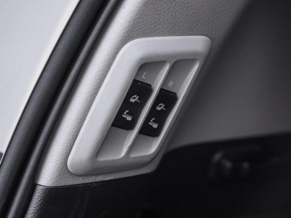 Toyota Land Cruiser Prado 150 Series Рестайлинг 1 с пробегом 2017 года, цена 3 799 000 рублей, 145336 км, внедорожник, Автокод Объявления