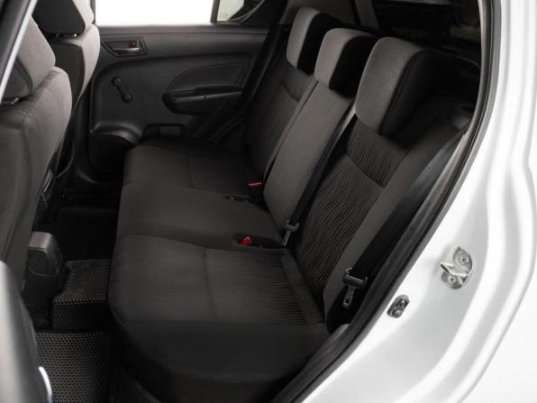 Suzuki Swift IV с пробегом 2013 года, цена 950 000 рублей, 128091 км, хэтчбек, Автокод Объявления