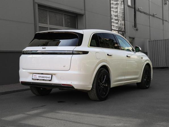 Li Auto (Lixiang) L7 I с пробегом 2023 года, цена 6 000 000 рублей, 47425 км, внедорожник, Автокод Объявления