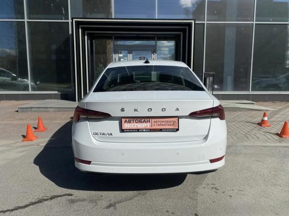 Skoda Octavia IV (A8) с пробегом 2021 года, цена 2 379 000 рублей, 78840 км, лифтбек, Автокод Объявления
