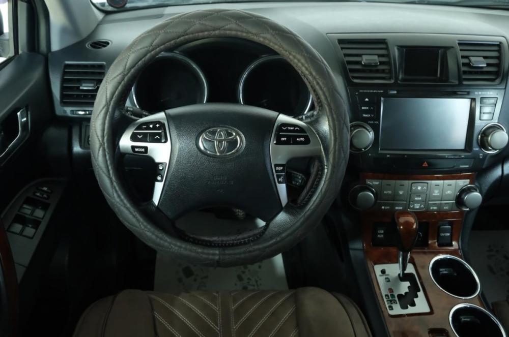 Toyota Highlander II (XU40) Рестайлинг Омск  - изображение 13