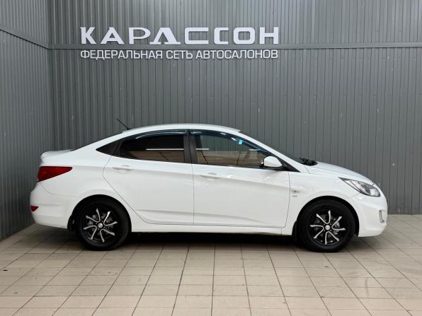 Hyundai Solaris I с пробегом 2014 года, цена 870 000 рублей, 183526 км, седан, Автокод Объявления