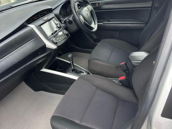Toyota Corolla XI (E160 E170) Рестайлинг 2 с пробегом 2019 года, цена 1 495 000 рублей, 156441 км, универсал, Автокод Объявления