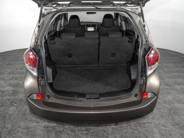 Toyota Ractis II с пробегом 2015 года, цена 875 000 рублей, 176000 км, хэтчбек, Автокод Объявления