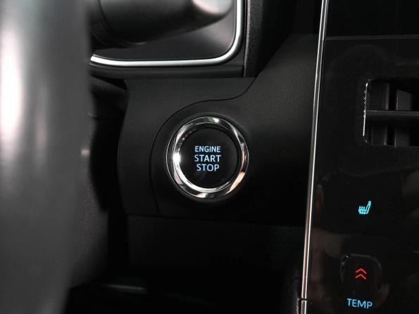 Toyota Avalon V с пробегом 2022 года, цена 3 399 000 рублей, 51529 км, седан, Автокод Объявления