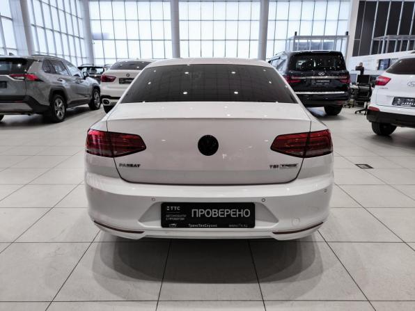Volkswagen Passat B8 с пробегом 2015 года, цена 1 698 000 рублей, 182196 км, седан, Автокод Объявления