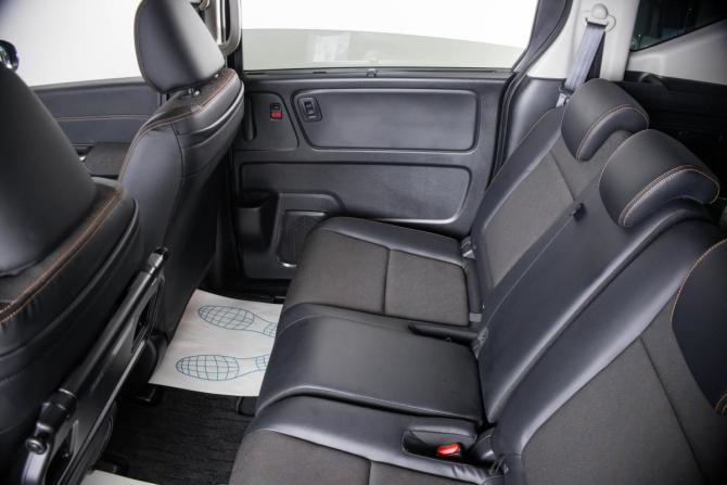 Honda Freed II Рестайлинг с пробегом 2022 года, цена 2 699 000 рублей, 40526 км, компактвэн, Автокод Объявления