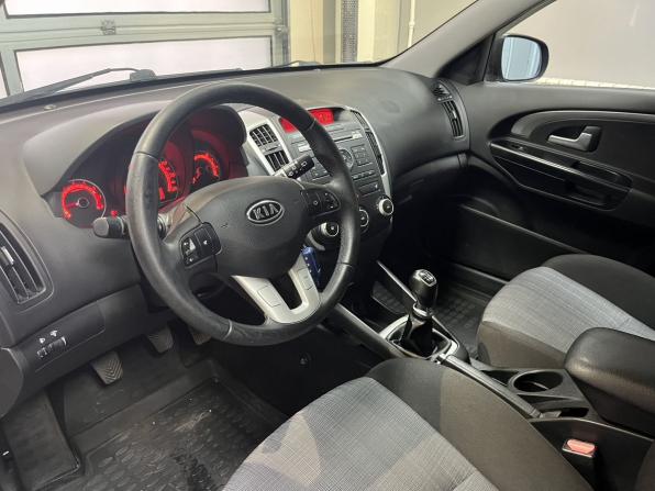 Kia Ceed I Рестайлинг с пробегом 2011 года, цена 819 000 рублей, 148813 км, универсал, Автокод Объявления