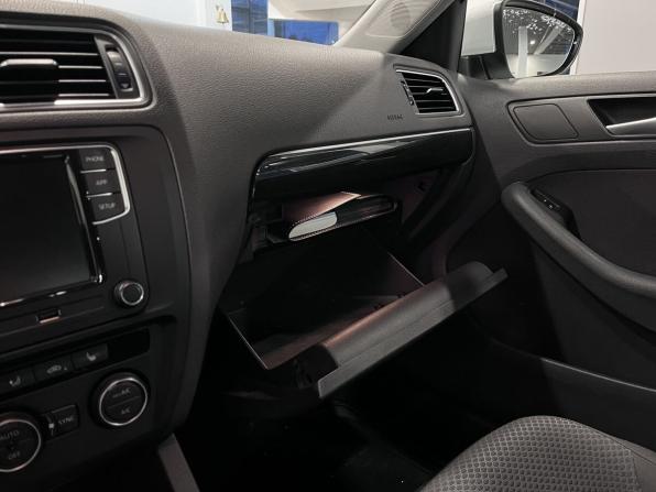 Volkswagen Jetta VI Рестайлинг с пробегом 2018 года, цена 1 470 000 рублей, 101271 км, седан, Автокод Объявления