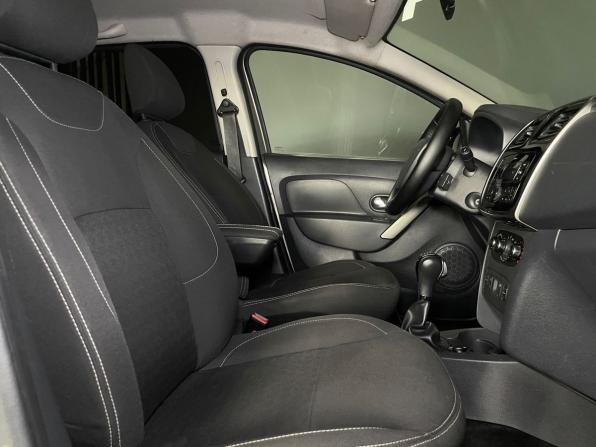 Renault Logan II с пробегом 2018 года, цена 799 000 рублей, 102382 км, седан, Автокод Объявления