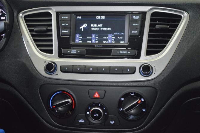 Hyundai Solaris II Рестайлинг с пробегом 2021 года, цена 1 399 000 рублей, 115000 км, седан, Автокод Объявления