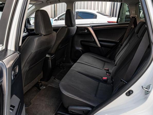 Toyota RAV4 IV (XA40) с пробегом 2015 года, цена 1 990 000 рублей, 198130 км, внедорожник, Автокод Объявления