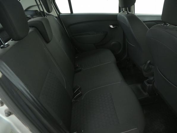 Renault Logan II Рестайлинг с пробегом 2018 года, цена 742 000 рублей, 132000 км, седан, Автокод Объявления