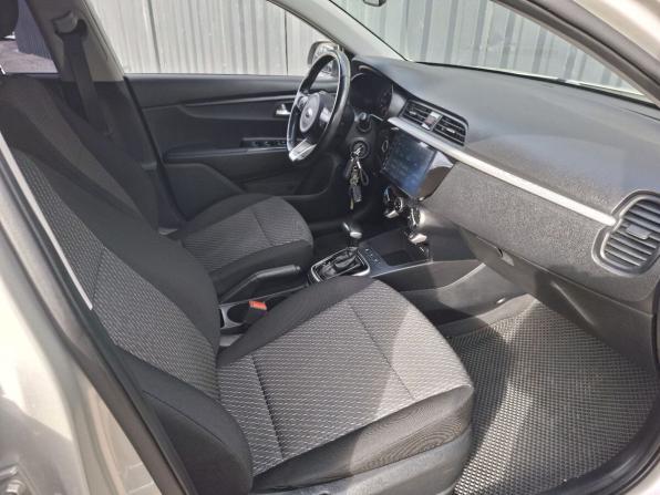 Kia Rio IV с пробегом 2018 года, цена 1 329 000 рублей, 111565 км, седан, Автокод Объявления