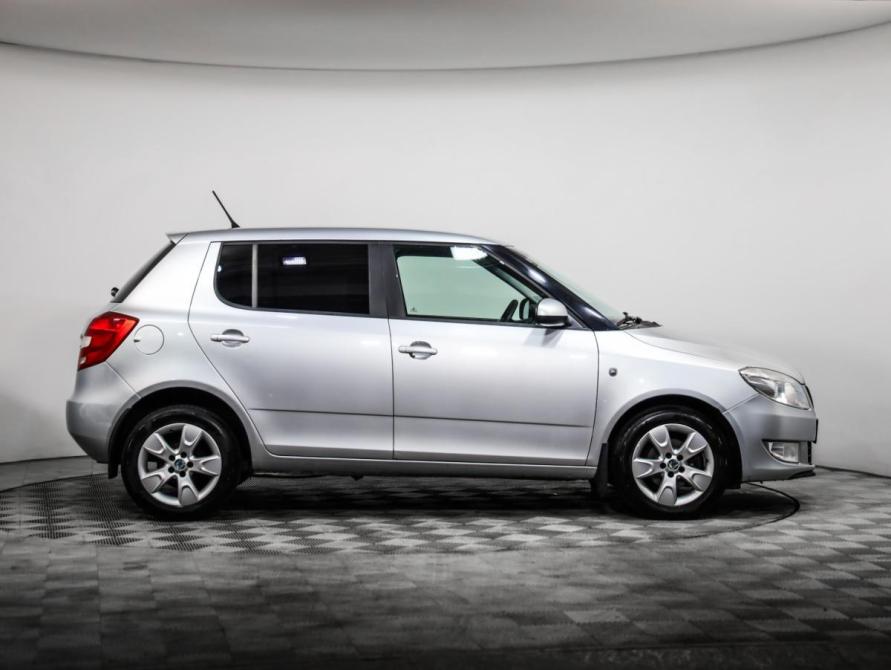 Skoda Fabia II Рестайлинг Санкт-Петербург  - изображение 4