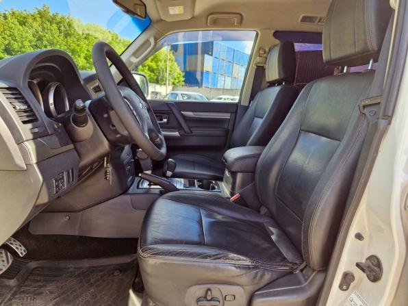Mitsubishi Pajero IV Рестайлинг 2 с пробегом 2014 года, цена 2 899 000 рублей, 93926 км, внедорожник, Автокод Объявления