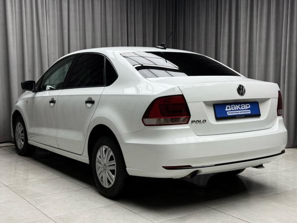 Volkswagen Polo V Рестайлинг с пробегом 2017 года, цена 899 000 рублей, 146000 км, седан, Автокод Объявления