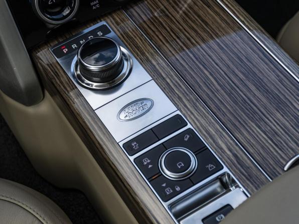 Land Rover Range Rover IV Рестайлинг с пробегом 2018 года, цена 5 330 000 рублей, 109859 км, внедорожник, Автокод Объявления