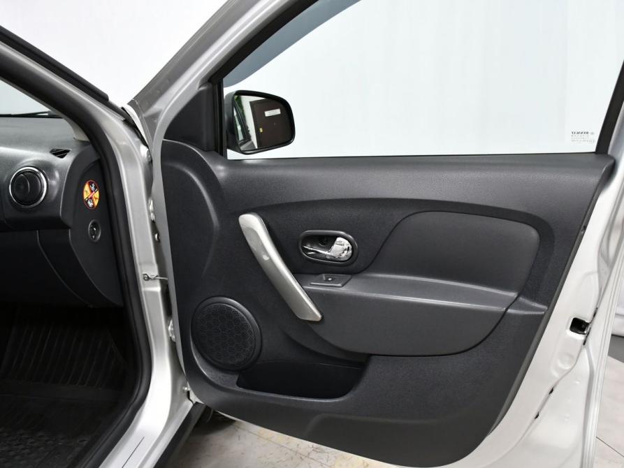 Renault Logan II Рестайлинг Новосибирск  - изображение 18