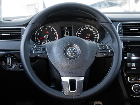 Volkswagen Jetta VI с пробегом 2013 года, цена 998 300 рублей, 297475 км, седан, Автокод Объявления