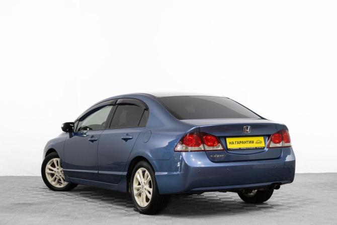 Honda Civic VIII Рестайлинг с пробегом 2010 года, цена 769 000 рублей, 303000 км, седан, Автокод Объявления