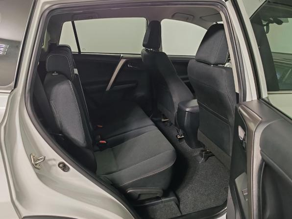 Toyota RAV4 IV (XA40) Рестайлинг с пробегом 2018 года, цена 2 250 000 рублей, 106001 км, внедорожник, Автокод Объявления