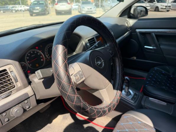 Opel Vectra C Рестайлинг с пробегом 2006 года, цена 399 900 рублей, 262175 км, седан, Автокод Объявления