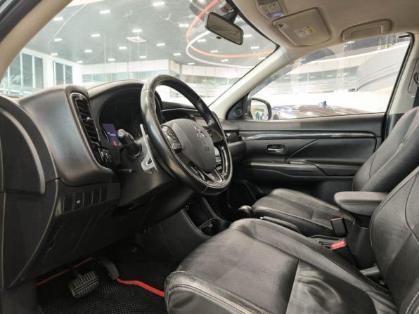 Mitsubishi Outlander III Рестайлинг 2 с пробегом 2016 года, цена 1 921 000 рублей, 173072 км, внедорожник, Автокод Объявления