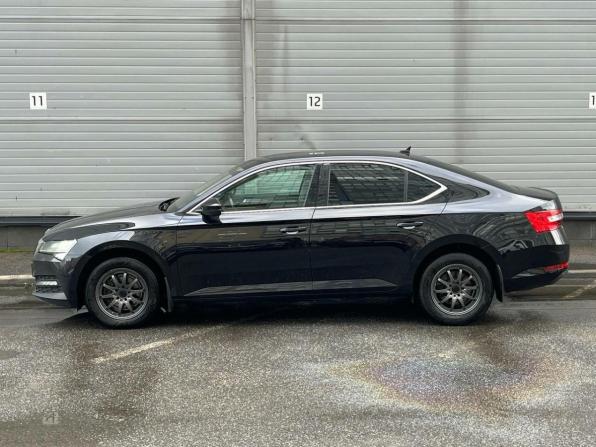Skoda Superb III Рестайлинг с пробегом 2021 года, цена 2 099 000 рублей, 139031 км, лифтбек, Автокод Объявления