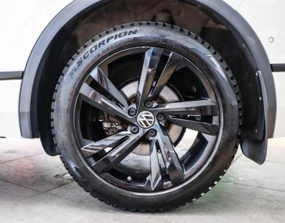 Volkswagen Tiguan II Рестайлинг с пробегом 2022 года, цена 3 749 000 рублей, 46660 км, внедорожник, Автокод Объявления