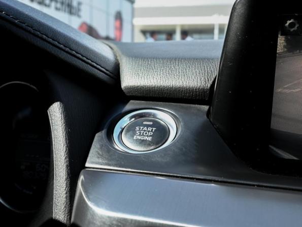 Mazda 6 III (GJ) Рестайлинг с пробегом 2016 года, цена 1 690 000 рублей, 180329 км, седан, Автокод Объявления