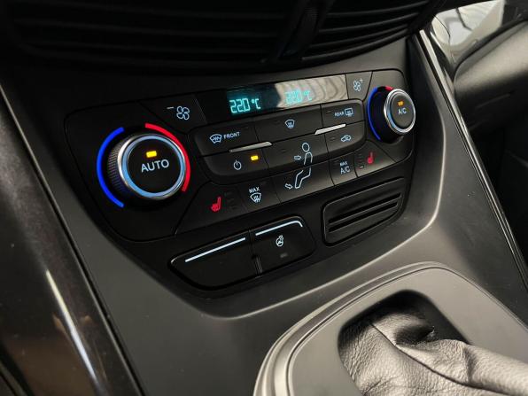 Ford Kuga II Рестайлинг с пробегом 2017 года, цена 1 607 000 рублей, 116600 км, внедорожник, Автокод Объявления