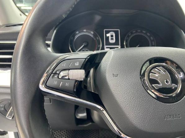Skoda Rapid II с пробегом 2020 года, цена 1 840 990 рублей, 19198 км, лифтбек, Автокод Объявления