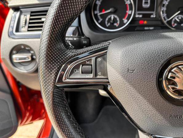 Skoda Rapid I Рестайлинг с пробегом 2018 года, цена 1 378 000 рублей, 99128 км, лифтбек, Автокод Объявления