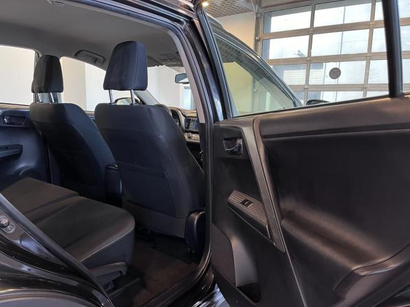 Toyota RAV4 IV (XA40) с пробегом 2015 года, цена 1 900 000 рублей, 240886 км, внедорожник, Автокод Объявления