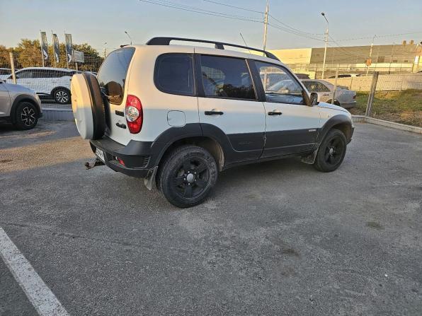 Chevrolet Niva I Рестайлинг с пробегом 2014 года, цена 677 000 рублей, 107235 км, внедорожник, Автокод Объявления