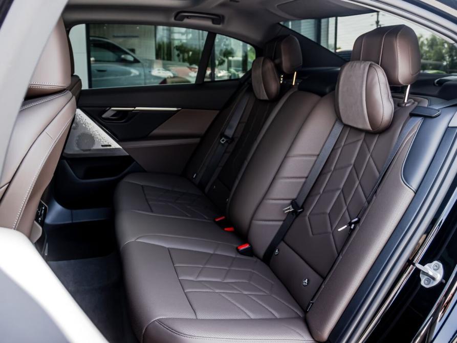BMW 5 серии VIII (G60/G61/G68) Магнитогорск  - изображение 20