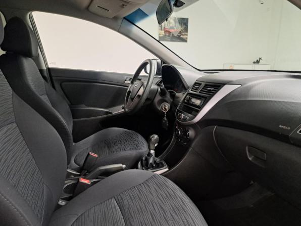 Hyundai Solaris I Рестайлинг с пробегом 2015 года, цена 947 000 рублей, 165553 км, хэтчбек, Автокод Объявления