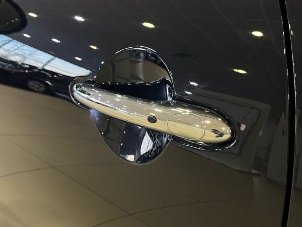 Mini Hatch III (F55/F56) Рестайлинг с пробегом 2021 года, цена 3 878 000 рублей, 23666 км, хэтчбек, Автокод Объявления