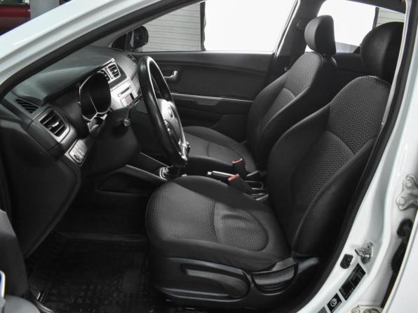 Kia Rio III Рестайлинг с пробегом 2015 года, цена 989 000 рублей, 97188 км, седан, Автокод Объявления